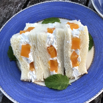 温州みかんゼリーのサンドイッチ